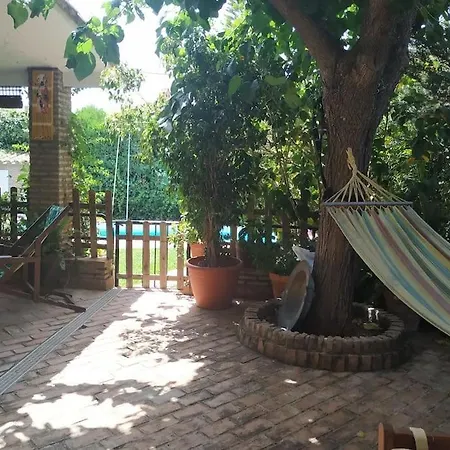 Dormir Entre Limones, Casa De Invitados En Vivienda Familiar Dos Hermanas Exterior photo