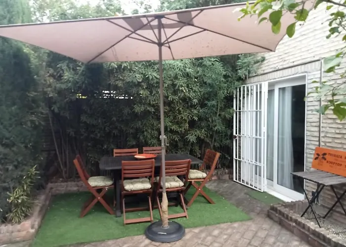 Dormir Entre Limones, Casa De Invitados En Vivienda Familiar